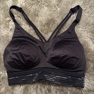 Victoria Sport Lightweight Bra